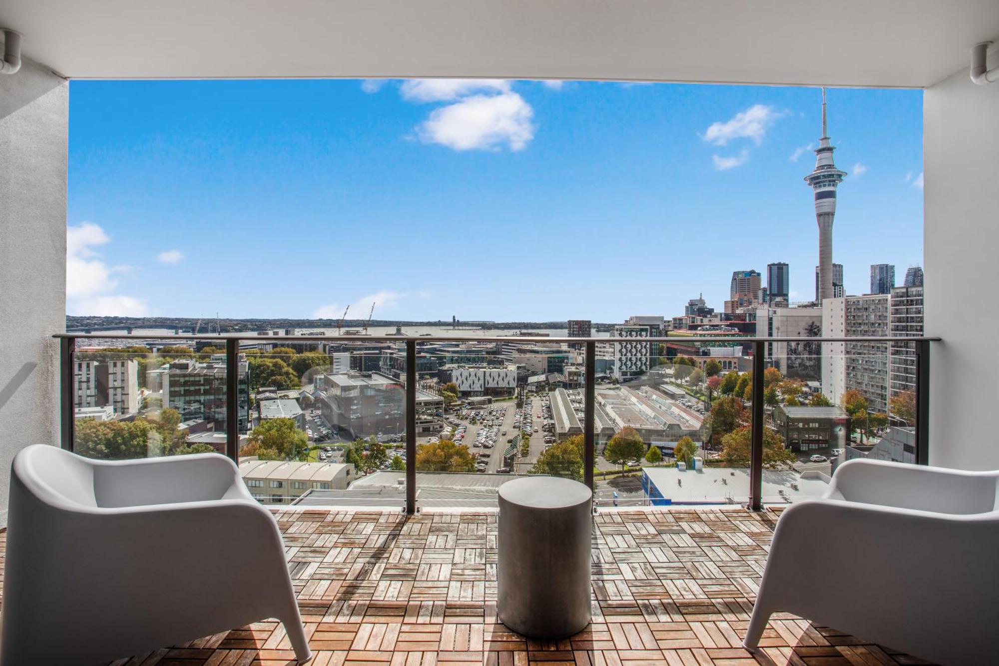 Skyline Serenade Apt With Skycity View And Parking Auckland Exterior photo