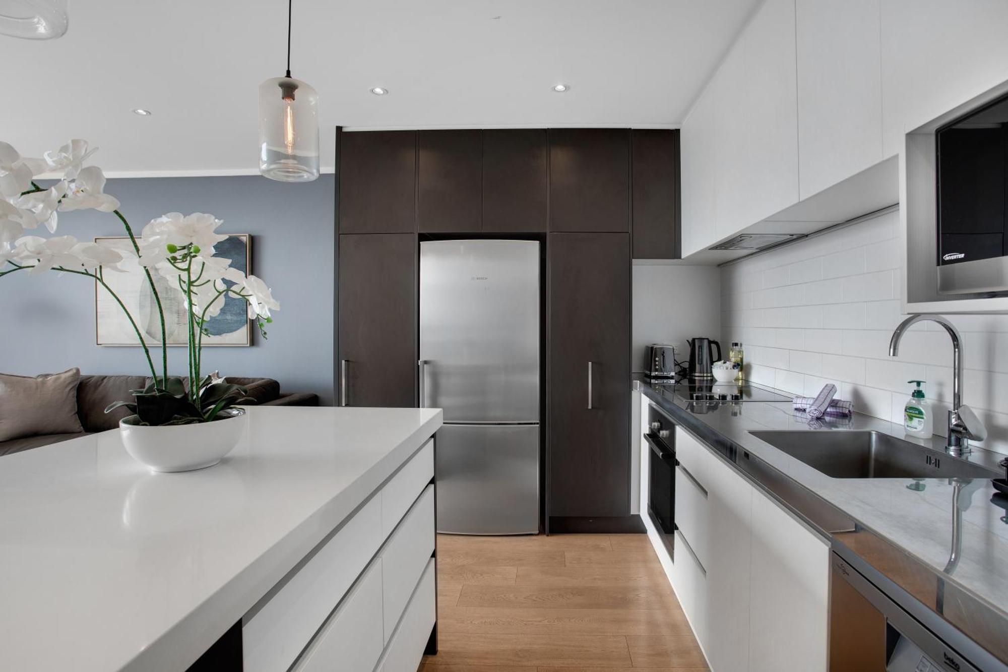 Skyline Serenade Apt With Skycity View And Parking Auckland Exterior photo