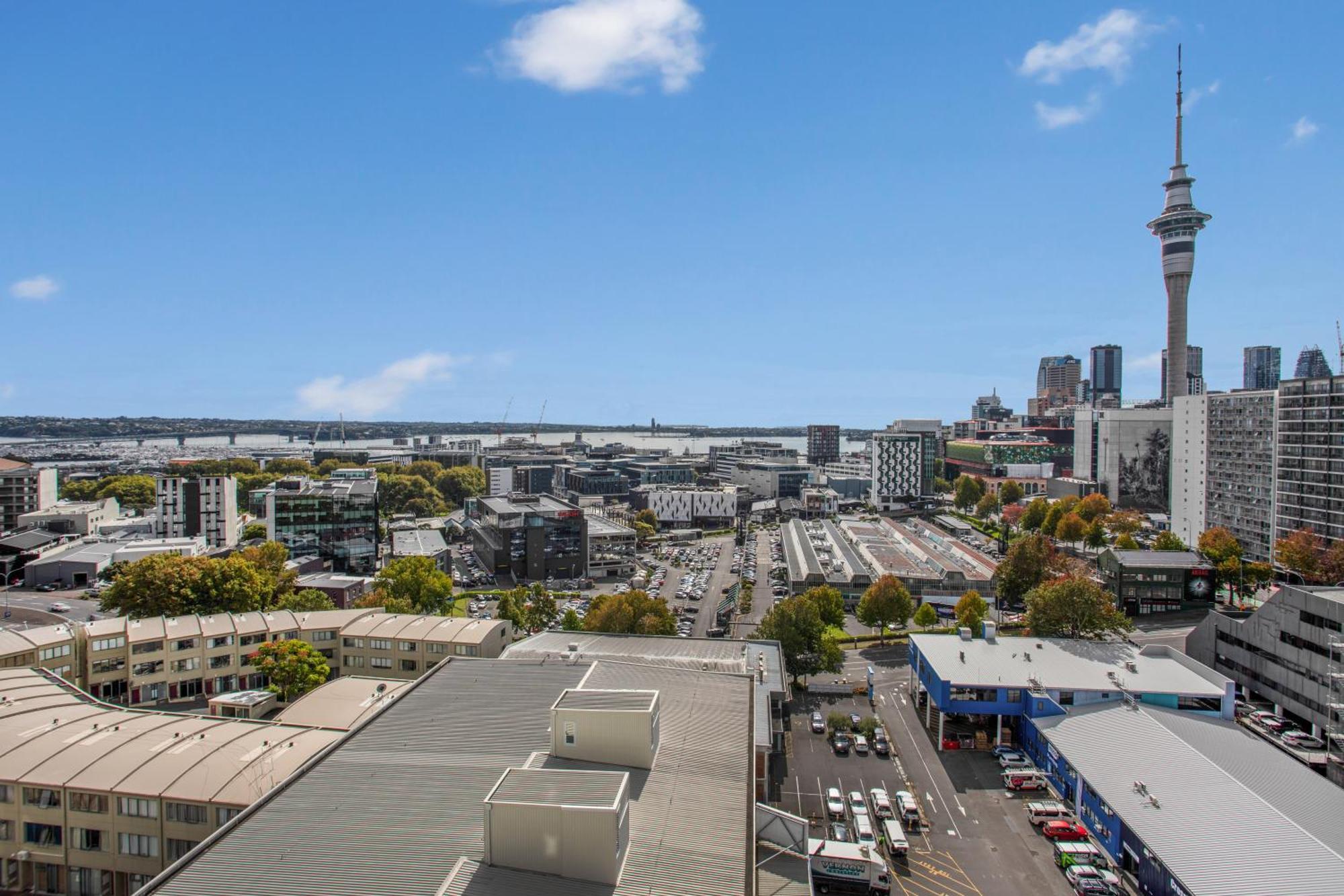 Skyline Serenade Apt With Skycity View And Parking Auckland Exterior photo