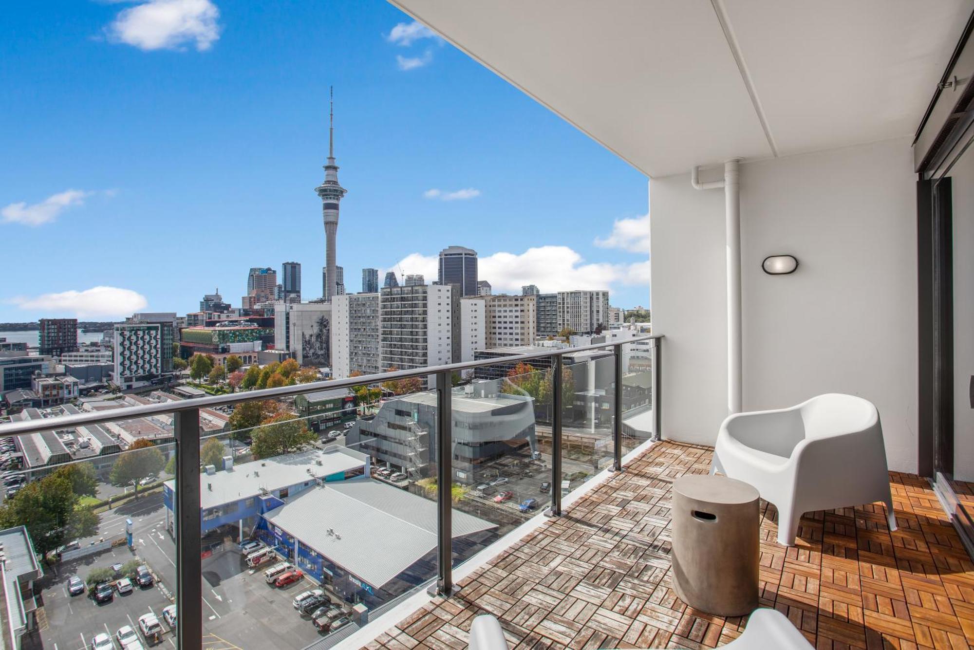 Skyline Serenade Apt With Skycity View And Parking Auckland Exterior photo